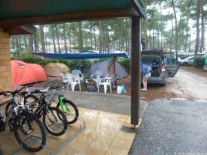 camping sous la pluie à Lacanau